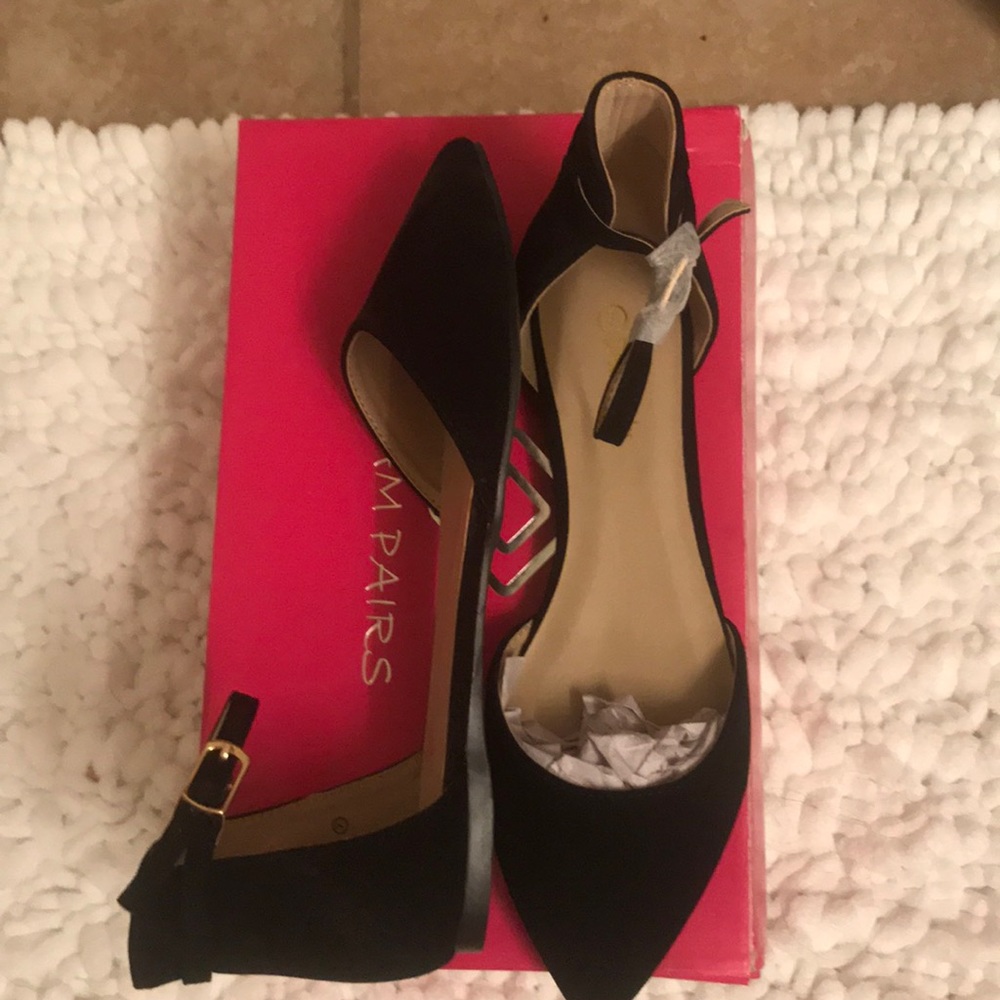 Shoes - Picture 2 of 2